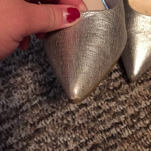 Nine West silver heels - Picture 2 of 9